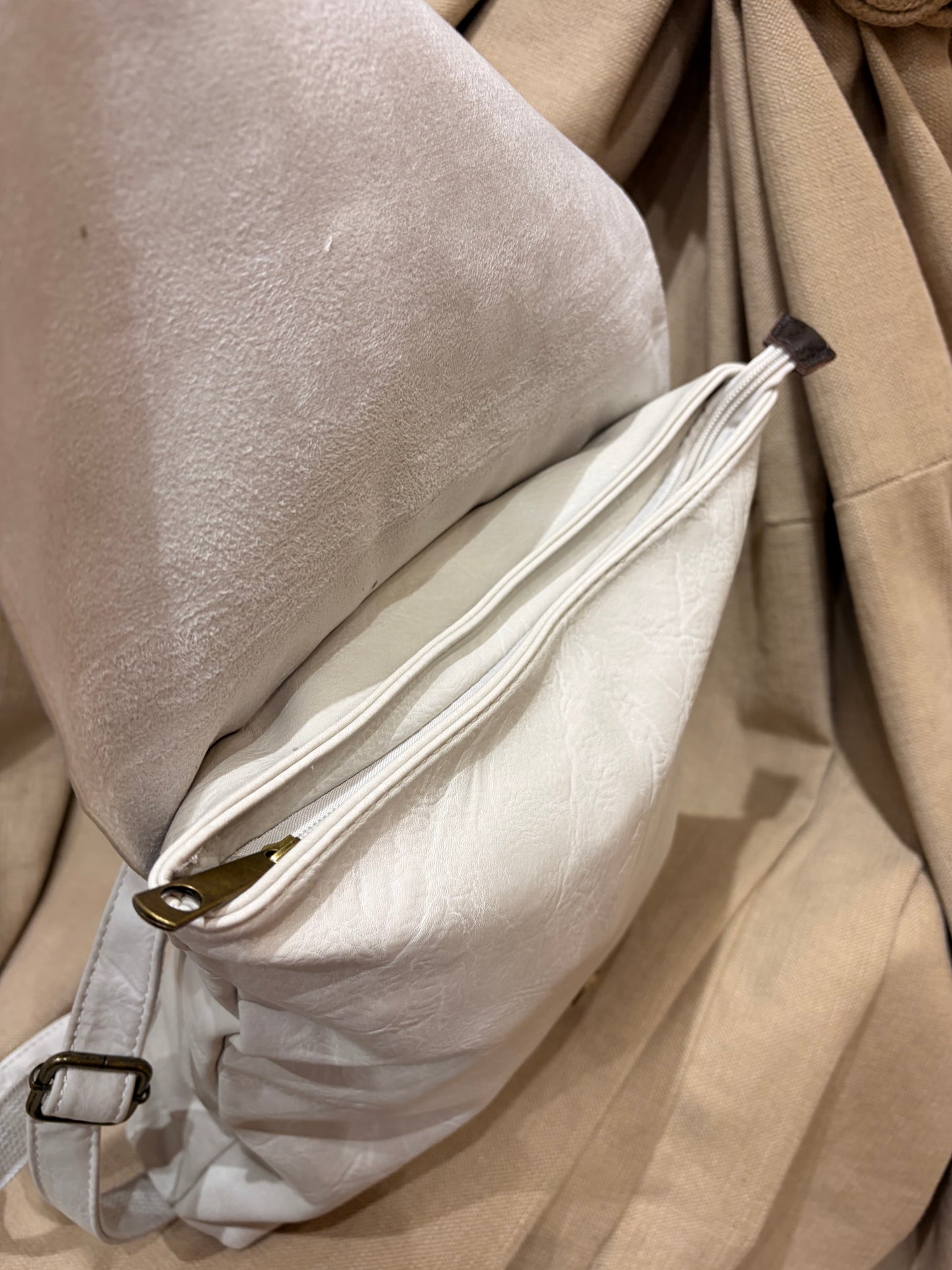 Large Rucksack - Cream