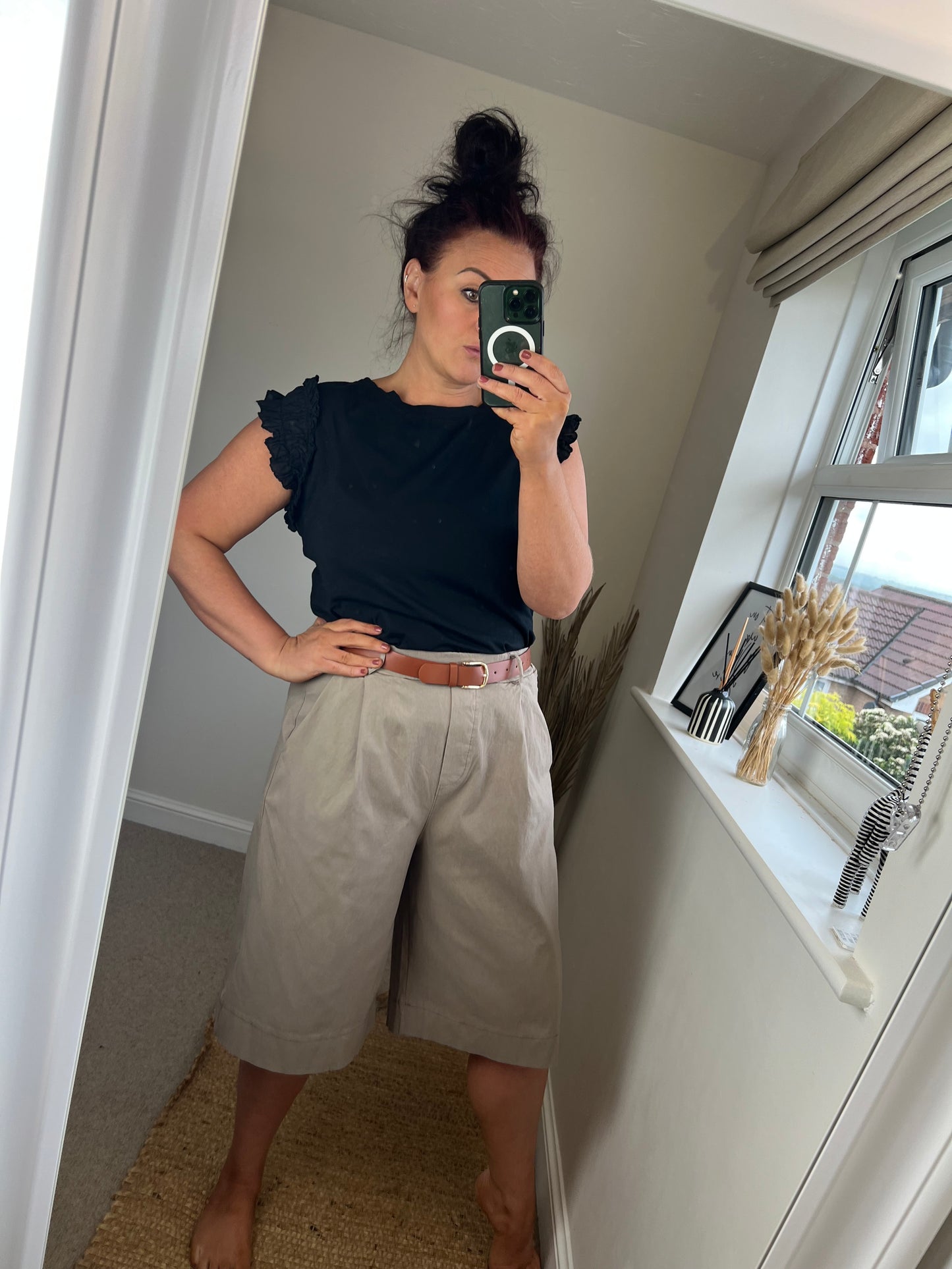 Magic Bermuda Shorts - Mocha