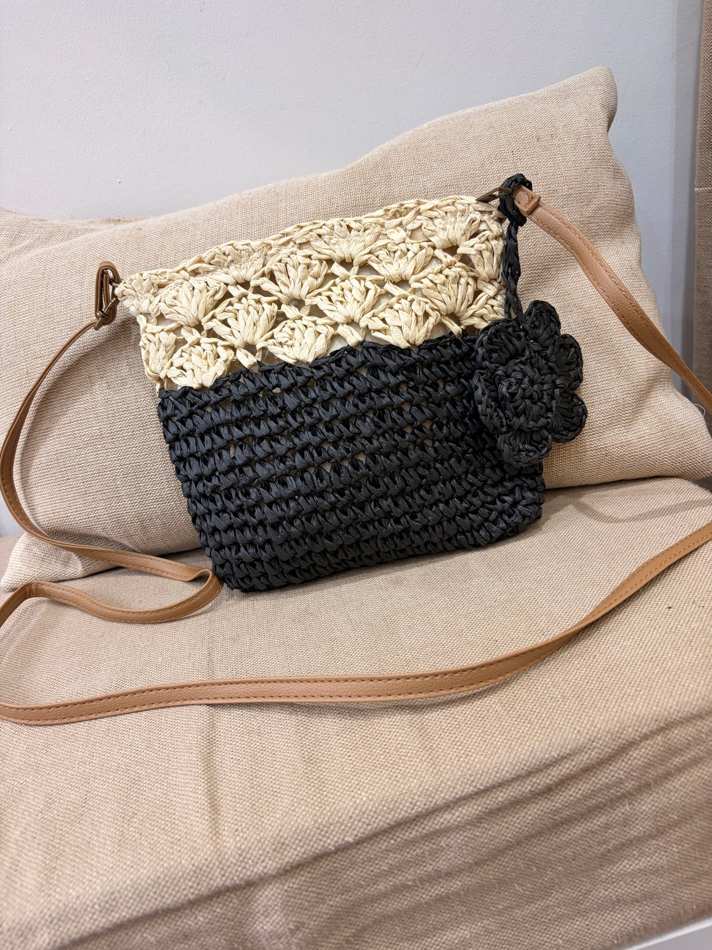 Small Straw Crossbody Bag - Black